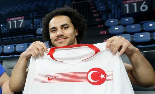 Shane Larkin’den federasyona tepki: Lig neden ertelenmiyor, anlamış değilim