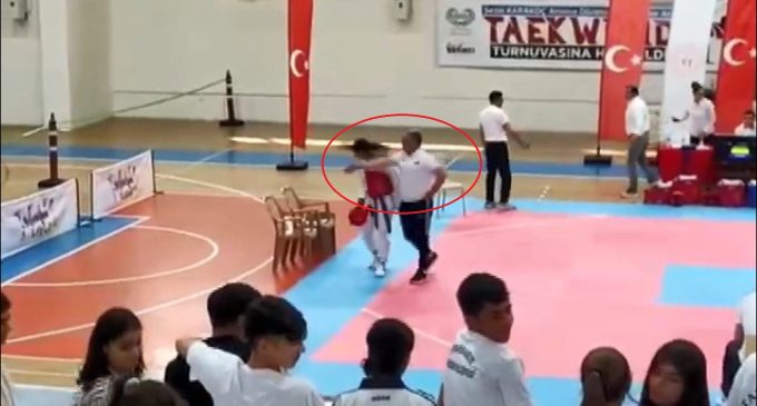 Antrenörden, müsabakayı kaybeden genç sporcuya tokat: İşte skandal görüntüler!