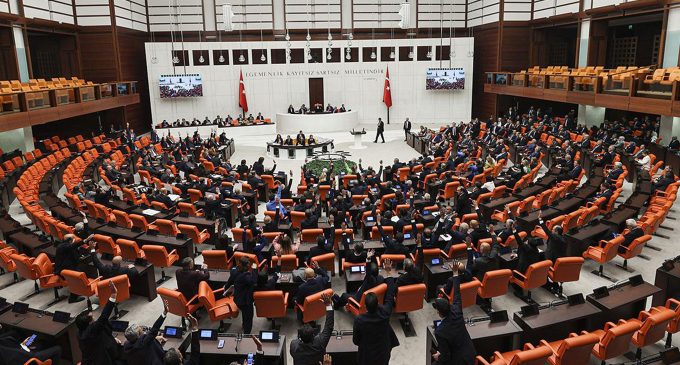 CHP’nin ‘kaçak eğitim merkezlerinin araştırılması’ önerisi AKP ve MHP oylarıyla reddedildi